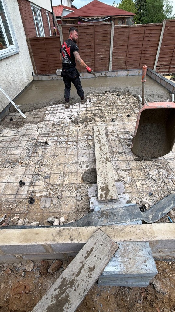 Direct Chute Ready Mix Concrete Delivery on Site Kilburn